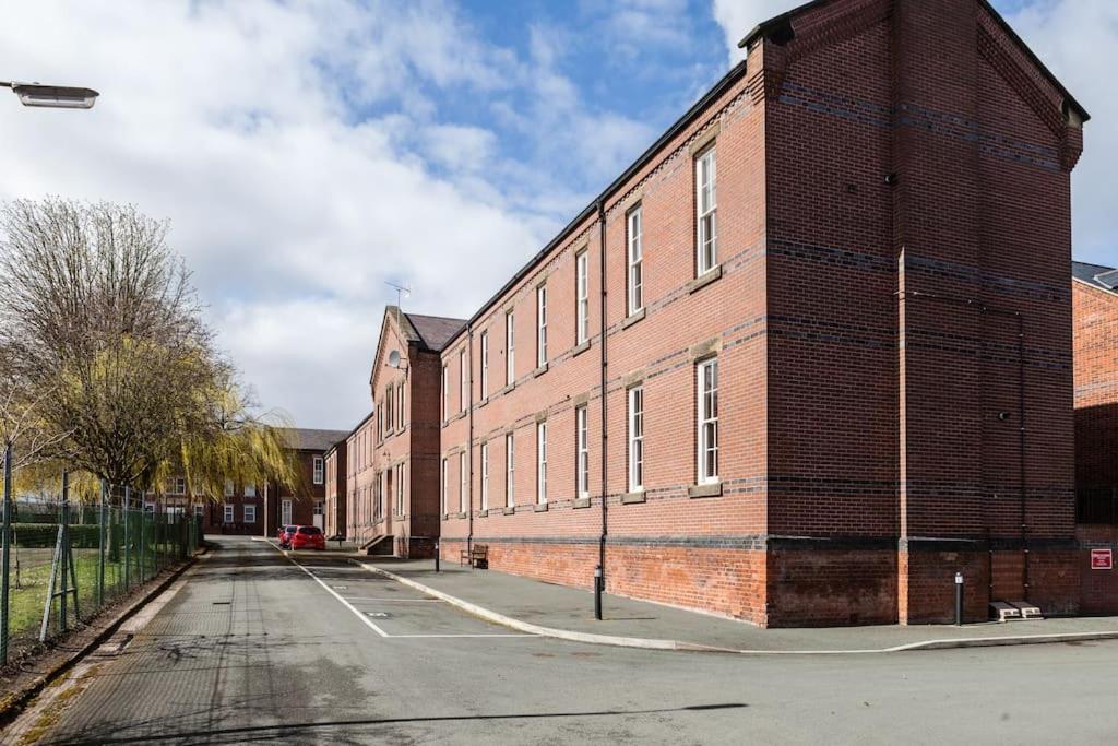 Fusilier Apartment Wrexham City Bagian luar foto