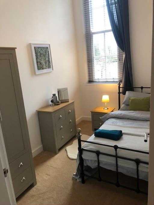 Fusilier Apartment Wrexham City Bagian luar foto